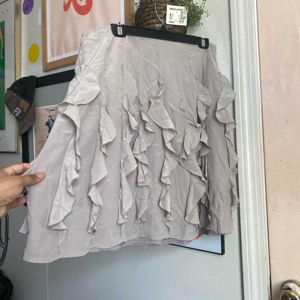 ruffle skirt